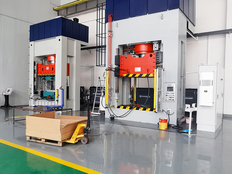 新能源電池殼體材料SMC模溫機(jī)